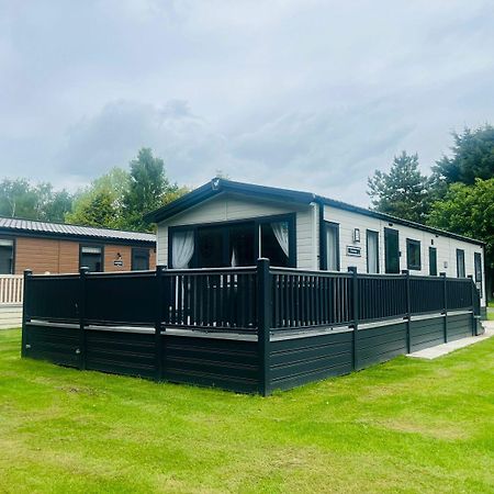 Country Cabin With Hot Tub York Esterno foto