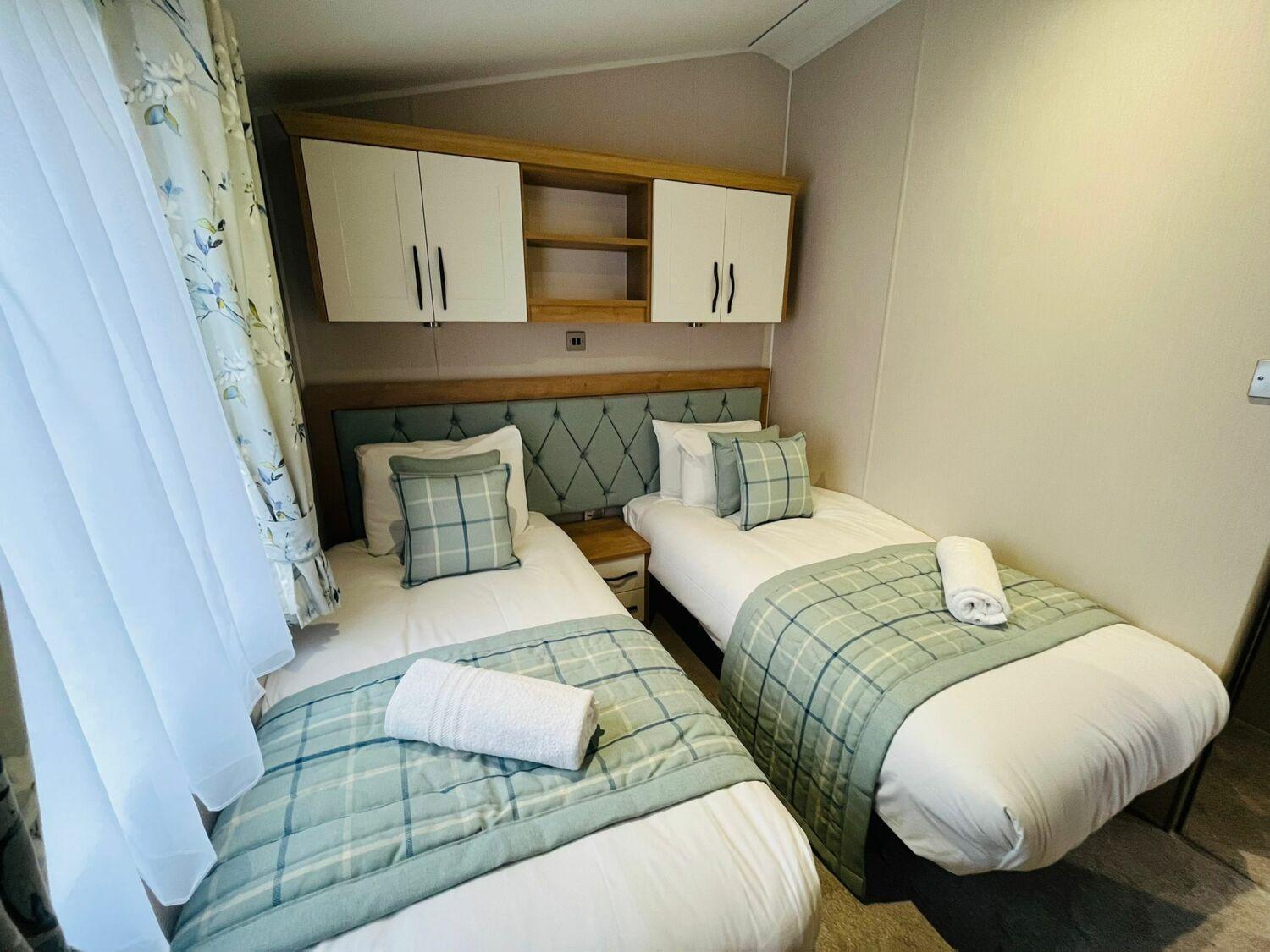 Country Cabin With Hot Tub York Esterno foto