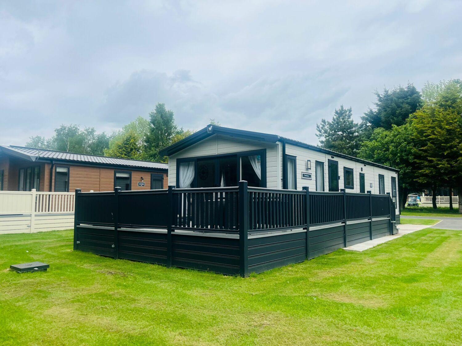 Country Cabin With Hot Tub York Esterno foto