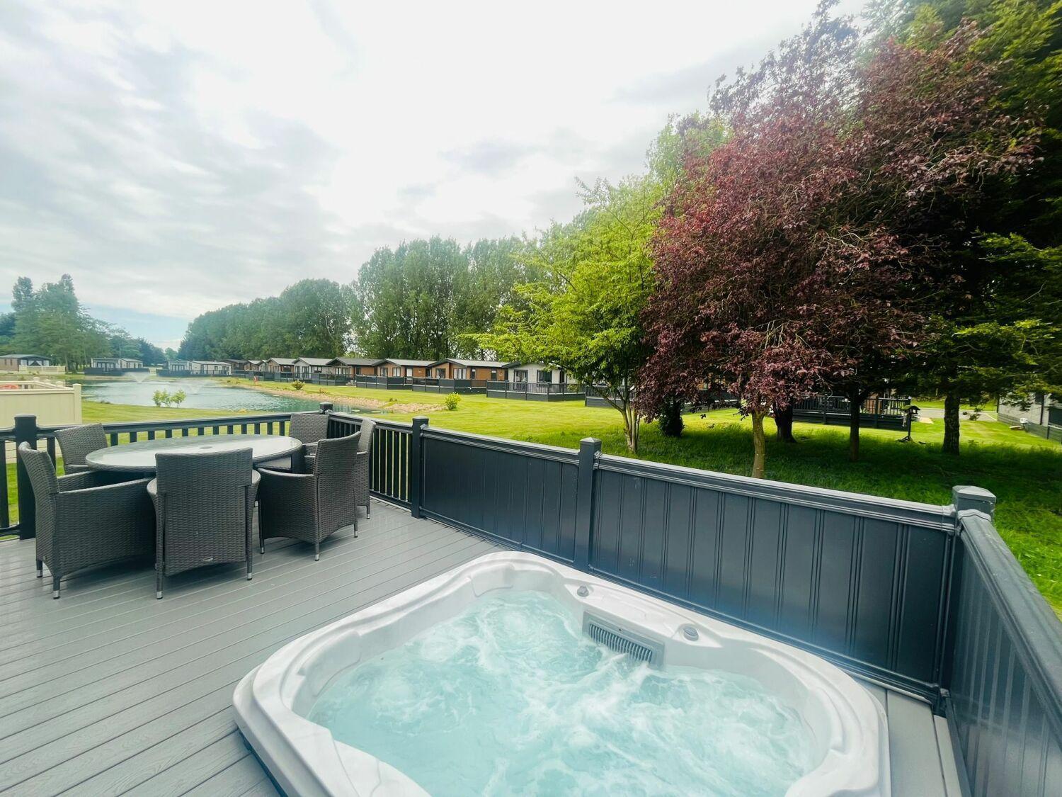 Country Cabin With Hot Tub York Esterno foto